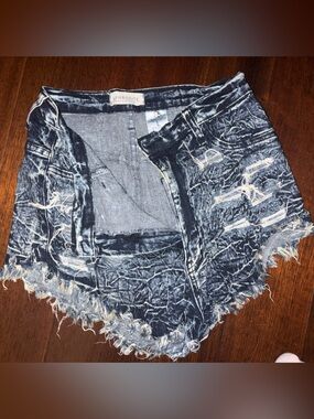 Aphrodite Crinkled Acid-Wash Denim Shorts in Dark Blue and White